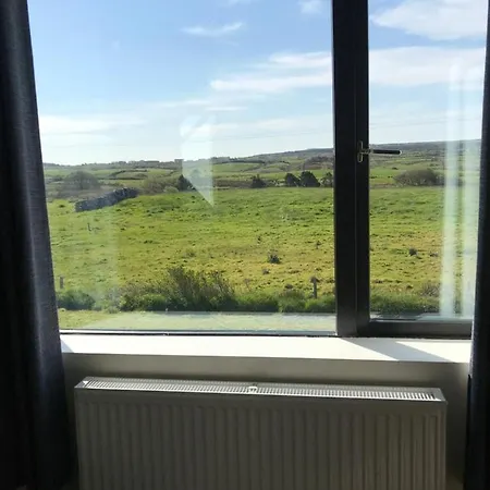 לינה וארוחת בוקר Harvest Moon