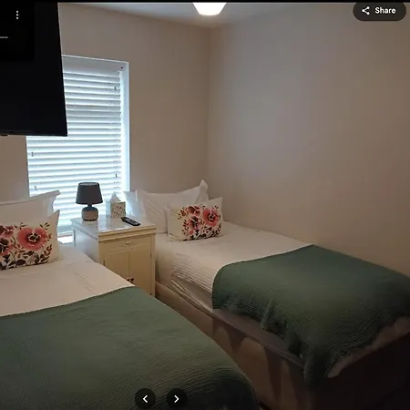 לינה וארוחת בוקר Harvest Moon 4*